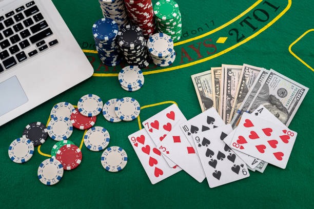 kasih777 Popular Games interface showing Aviator slot and live blackjack side-by-side on mobile
